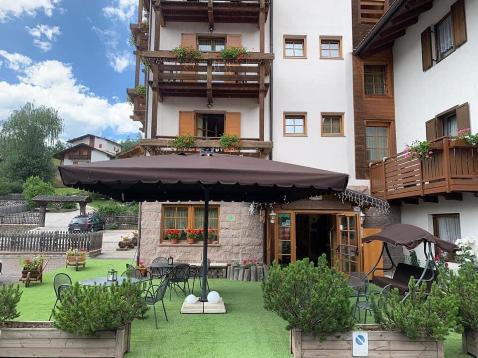 Romantic Charming Hotel Rancolin Moena Exterior photo